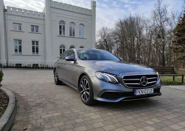 Mercedes-Benz Klasa E cena 139900 przebieg: 132000, rok produkcji 2018 z Konin małe 254